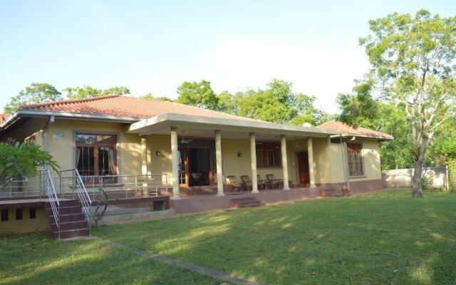 Lake View Bungalow Yala