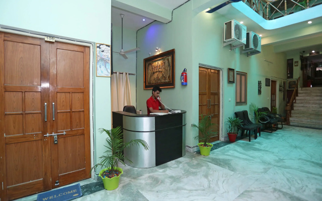 Collection-O Sara Grand Near Ram Manohar Lohia hospital