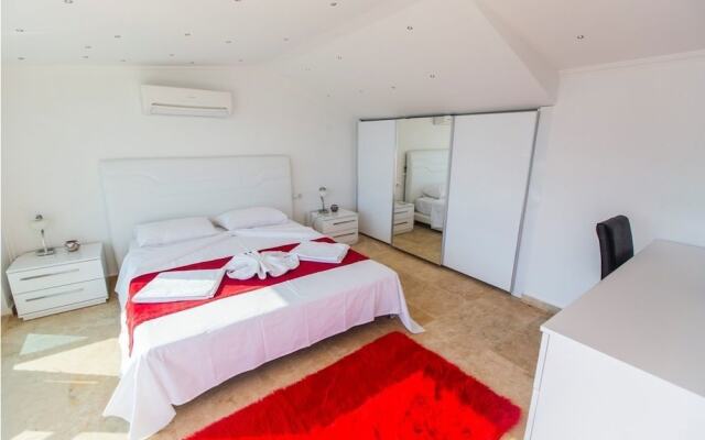 Villa Ruzgar by Akdenizvillam