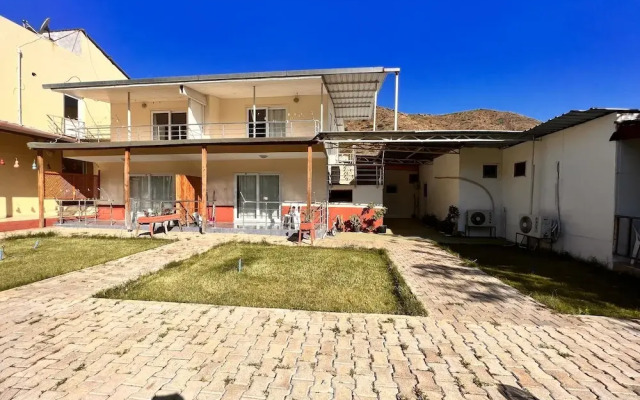 Adrasan Parlak Evleri