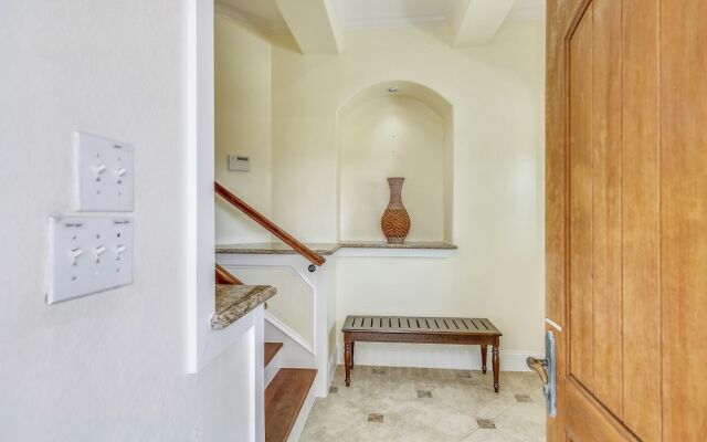 Sea Pearl 6 Bedroom Home