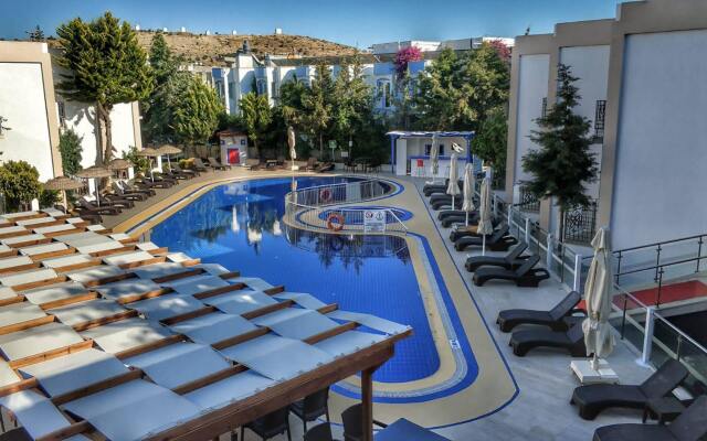 Serpina Hotel - Adults Only