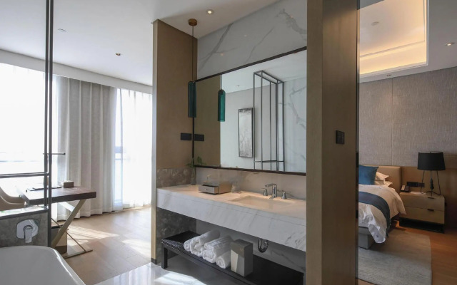 Ruisheng International Business Club Hotel