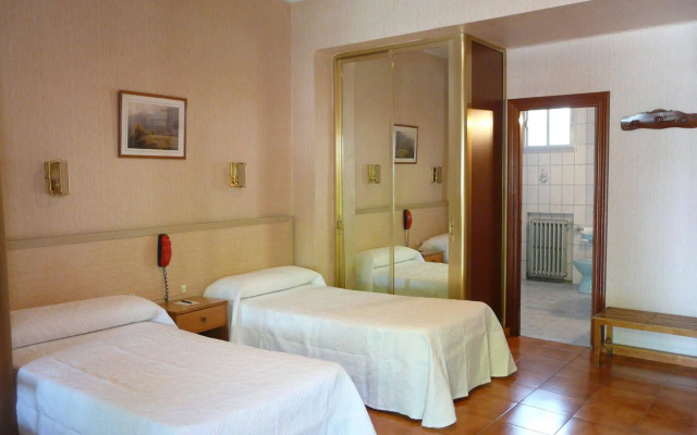 Camping & Hotel Sierra Nevada