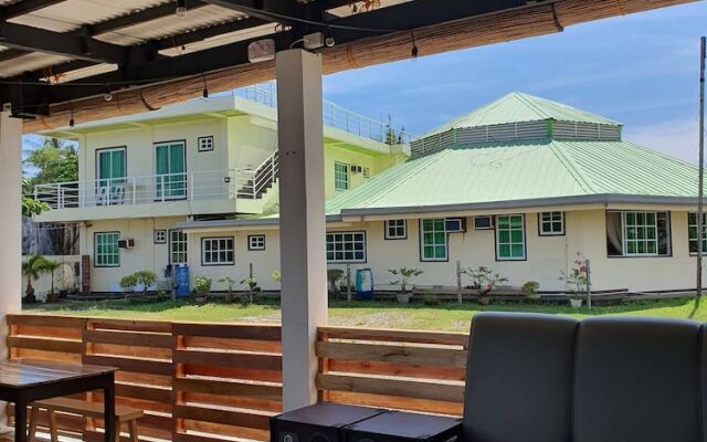 S-E Hotel and Residence