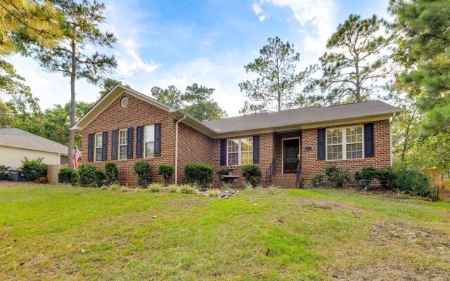 Pet-friendly Pinehurst Home w/ Deck - Near Golf