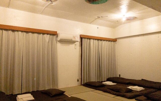 Shibamata Fu-ten Bed and Local