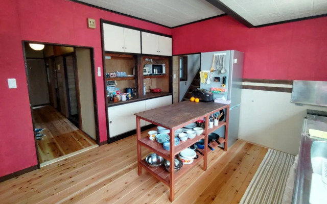 Guesthouse Bench