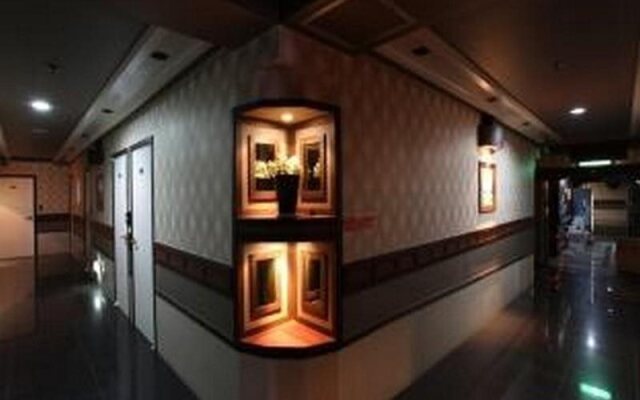 Suwon Yeongtong Stay 25