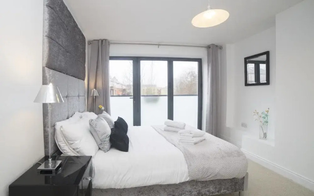 Boutique Tower Bridge Apartment