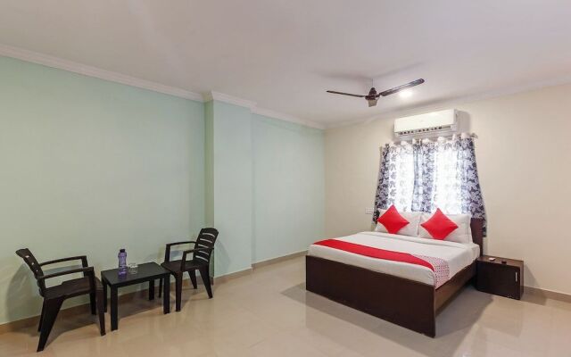 OYO 24993 Royal Inn Hotel