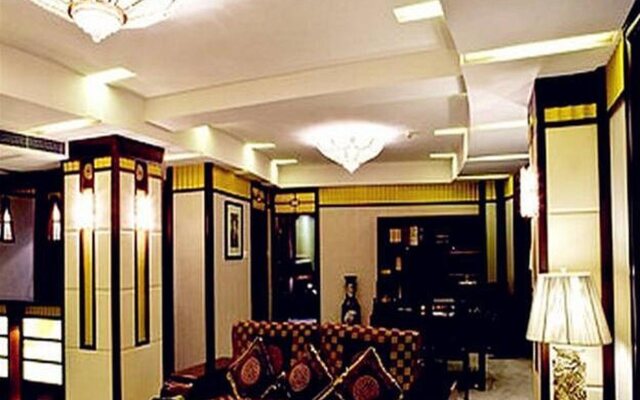 Hongyi Hotel Wuhan University