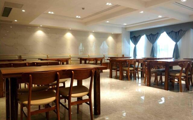 Starway Hotel Zhengzhou Xinzheng Airport