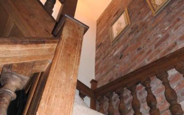 Pillory House Loft Apartment