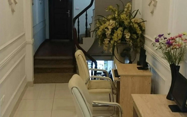 Wild Lotus Hotel & Travel 2