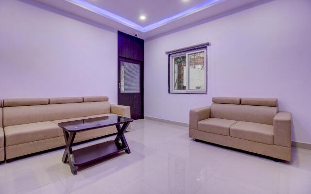 OYO Flagship 72818 Grand Mythri