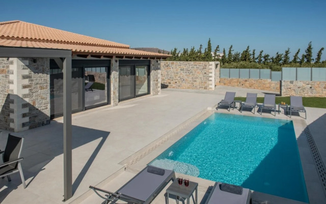 Alexia s Luxury Oasis