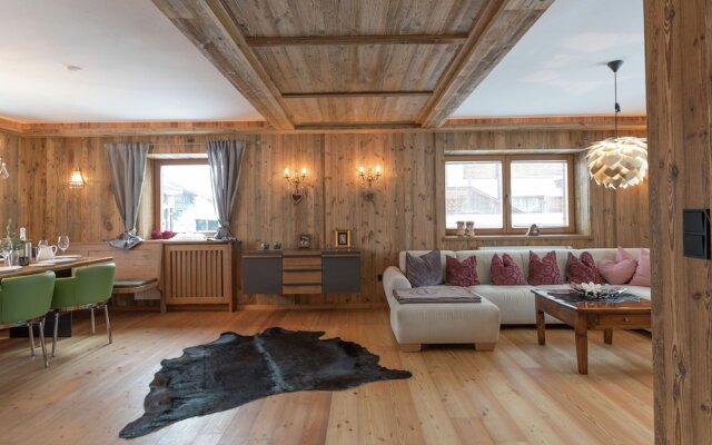 Unique Chalet in the Center of Elmau Near the Ski Lift