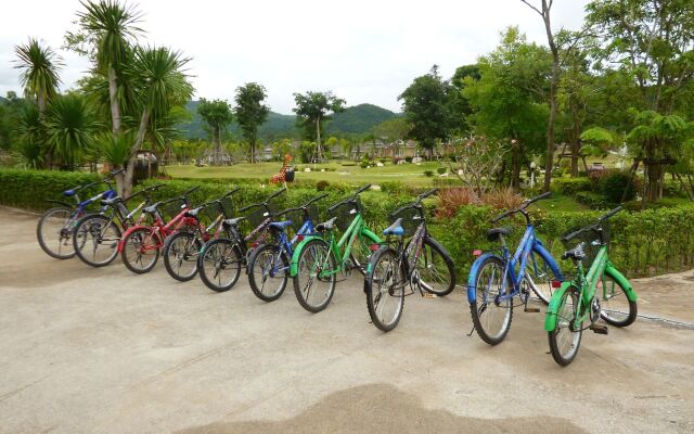 Tanaosri & Creekside Resort