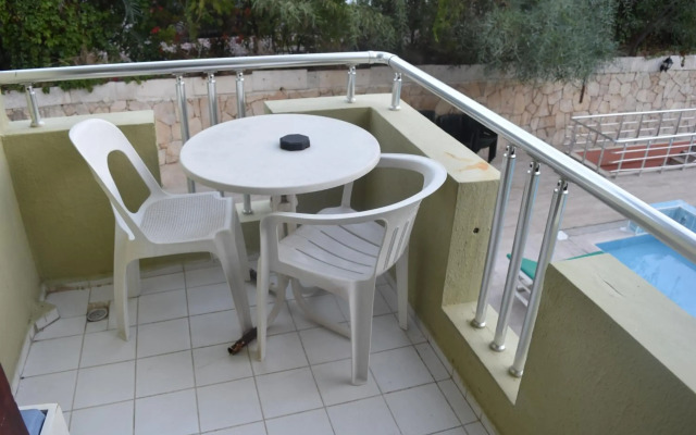 Ares City Hotel