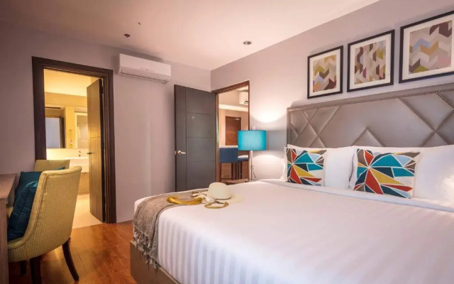 Dalian Peak Hotel