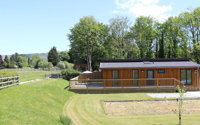 Woodpecker Lodge