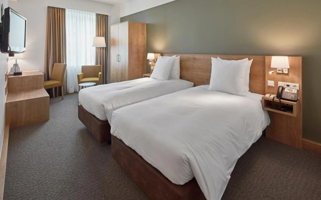 City Hotel
