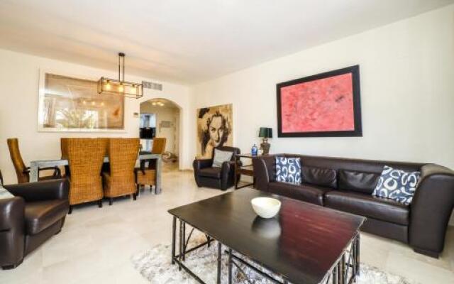 Cubo's Apartamento 1/A Arenas de Marbella