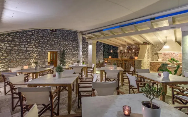 Mare Monte Luxury Suites