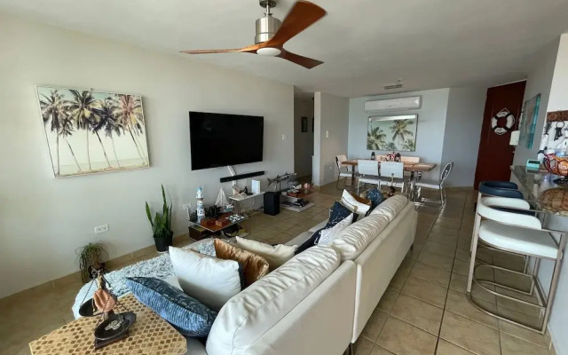 608 Ocean & Marina Views 3 Bed 2 Bath