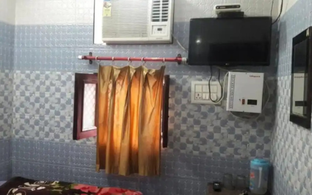 Kripa Dev Guest House Haridwar by Goroomgo