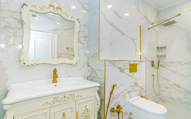 Buta Palace sweet home 903