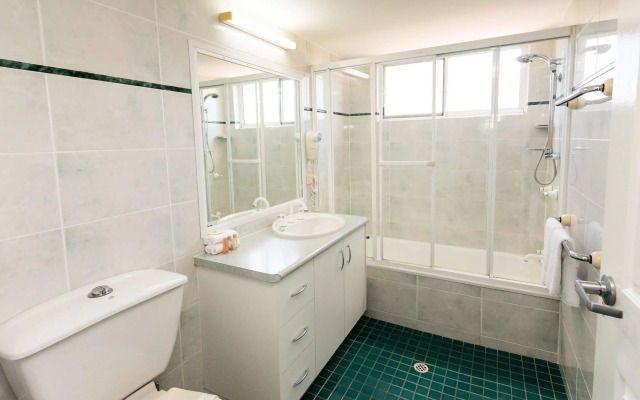 White Crest Apartments