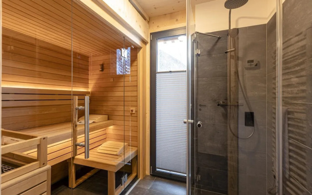 Superior Chalet mit 4 Schlafzimmern & Wellness