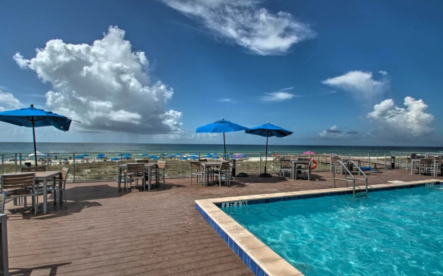 'the Beachcomber' Escape w/ Club Amenities!