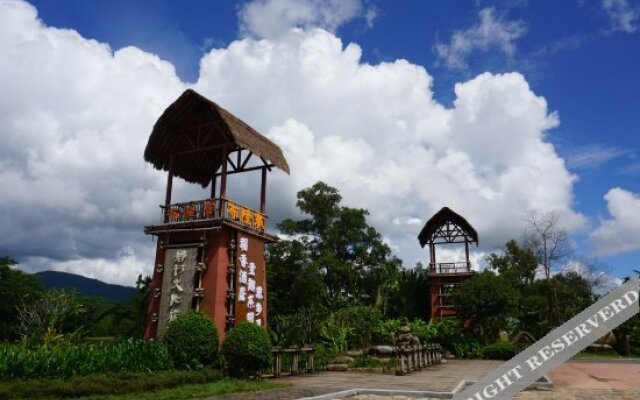 Blonsai Tropical Rainforest Holiday Manor (Baoting Yanoda Branch)