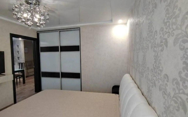 Cozy apartment on 26 Zhigura Street