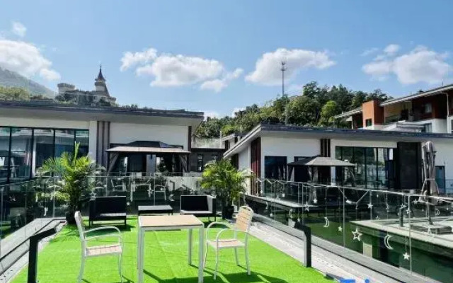 Wuzhishan Yisuli Theme Inn