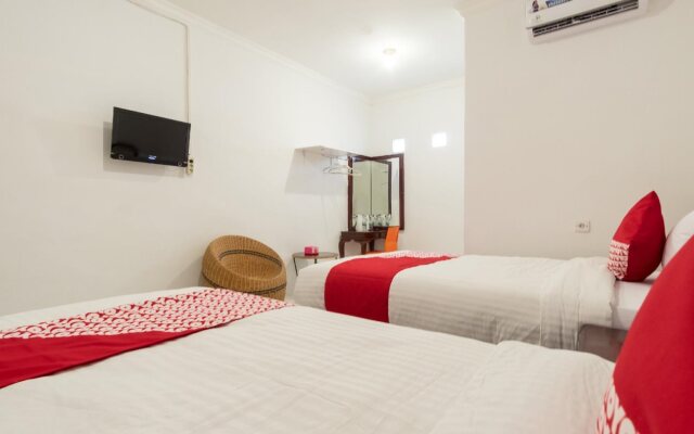 Titipapan Residence By OYO Rooms