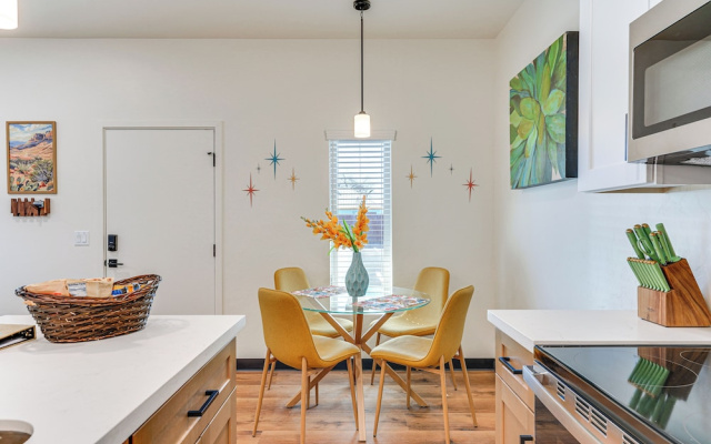 Newly Finished, High-end Condo Near Tucsons Best!
