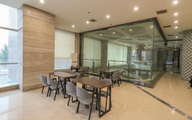 Starway Hotel Xuzhou Fengxian Bus Station