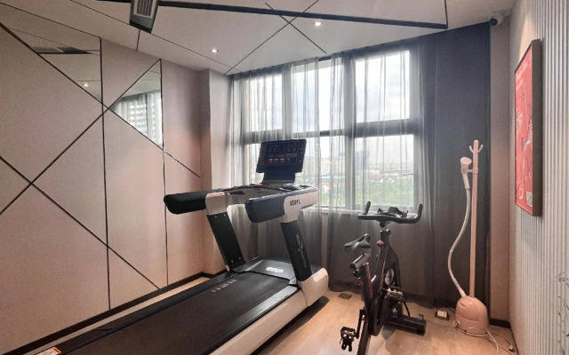 Orange Select Hotel(Shanghai National Exhibition and Convention Center Jiuting)