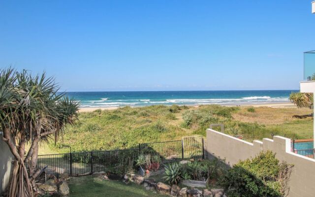 T E Peters Waterfront Holiday Home