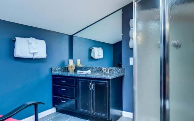 Seacove 7E 2 Bedroom Condo