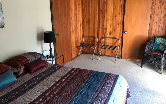 Chartre' Manor Bed & Breakfast