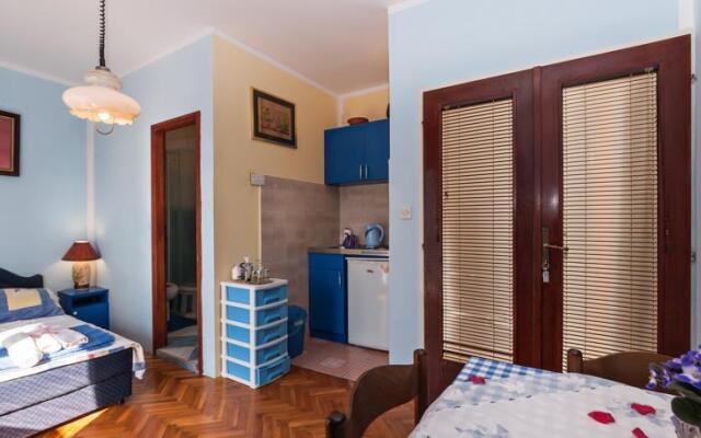Apartments Vučinović