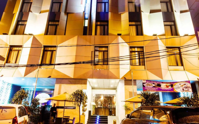 ZEN Premium Blok M Palatehan