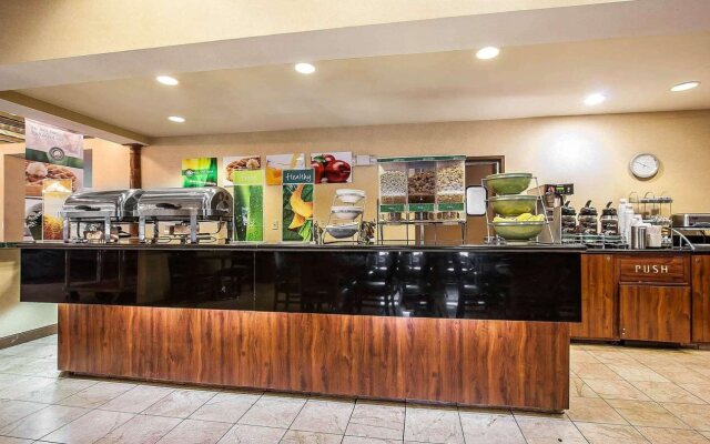 La Quinta Inn & Suites by Wyndham Memphis I-240