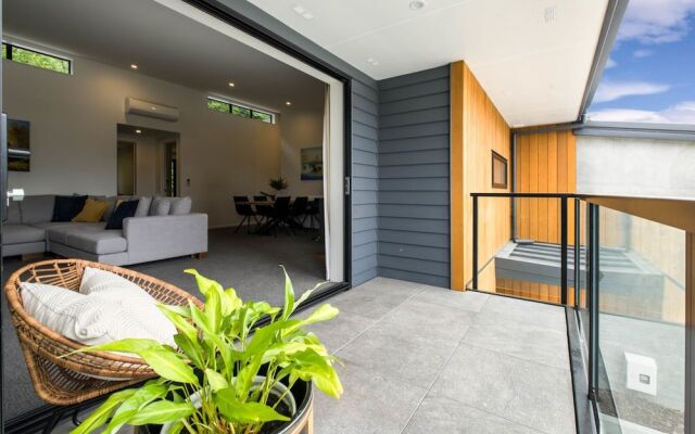 Bright, Modern, Plush - Brand New Townhouse