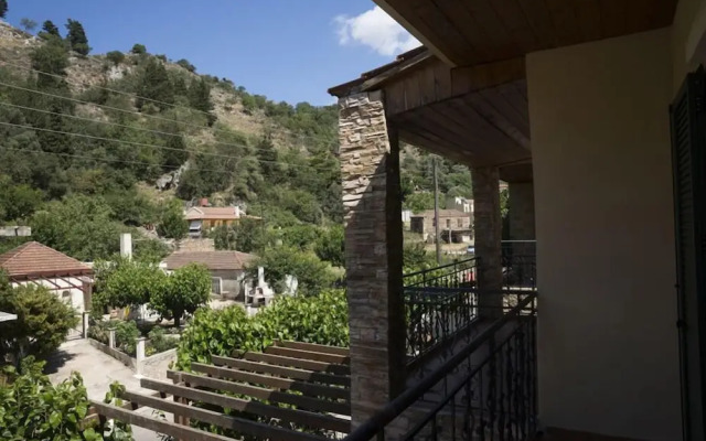 Elia Therissos Maisonettes